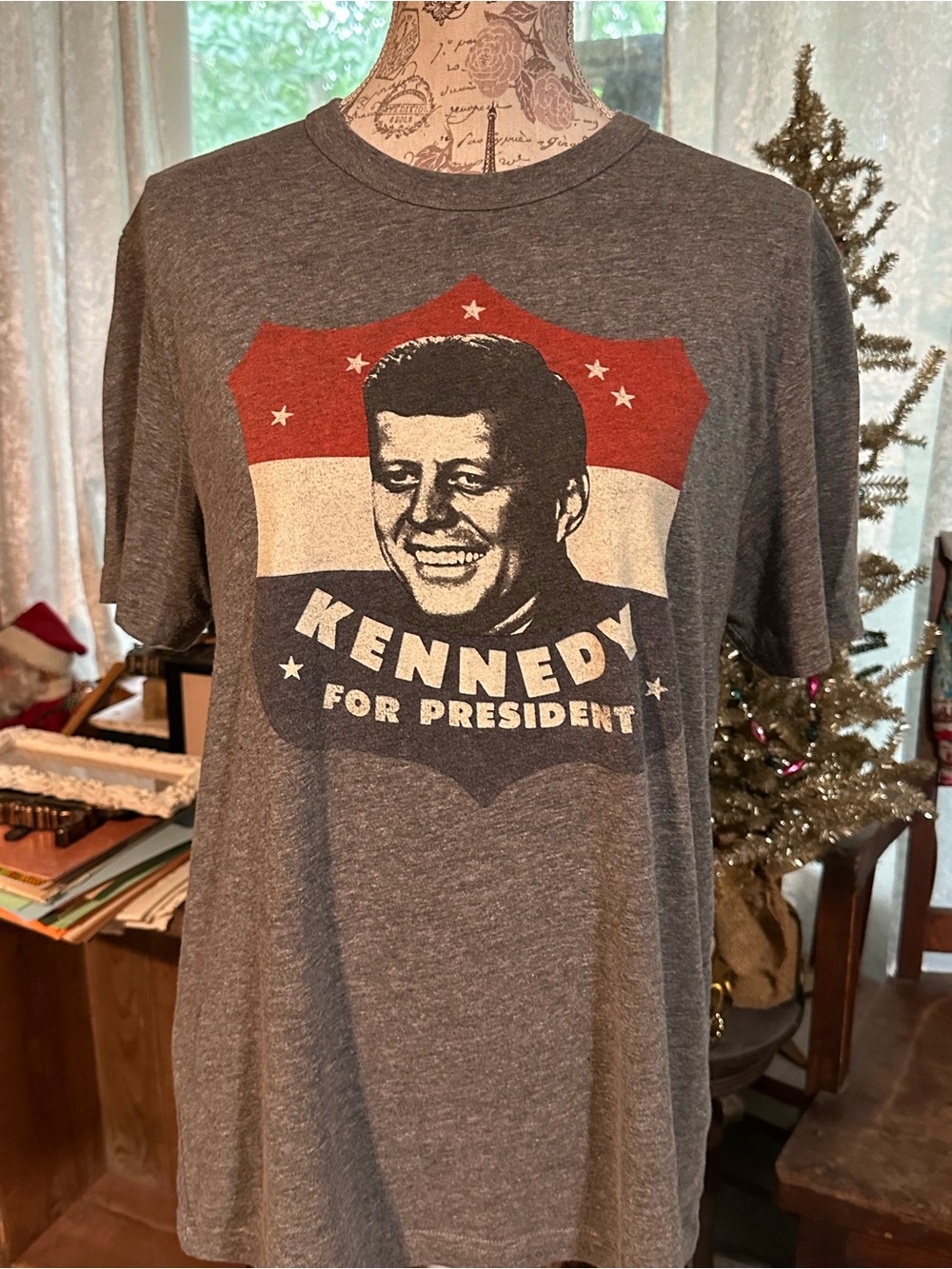 Old Navy Gray Kennedy For President Graphic Tee